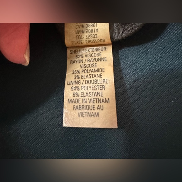 Elie Tahari size 6 tailored dress with 3/4 length sleeves - Picture 10 of 11